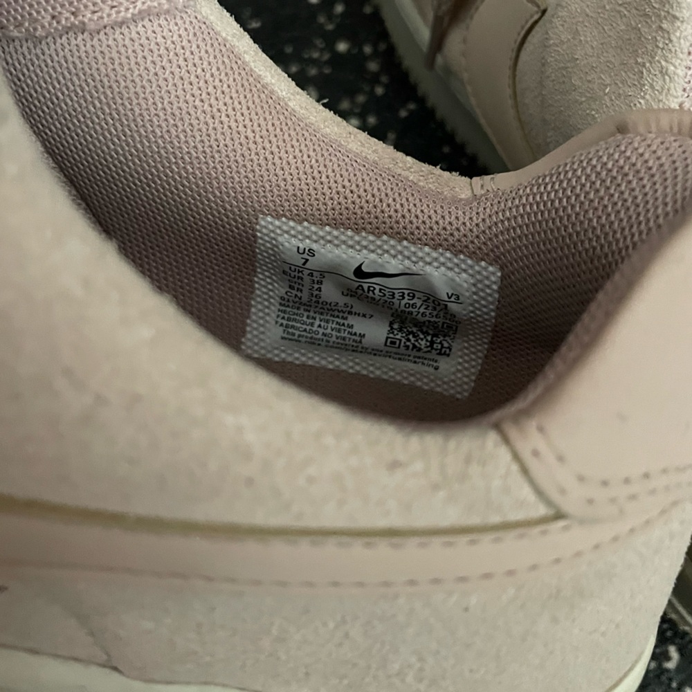 NIKE | Air Force 1 Sage pale pink suede trainers - Picture 4 of 4